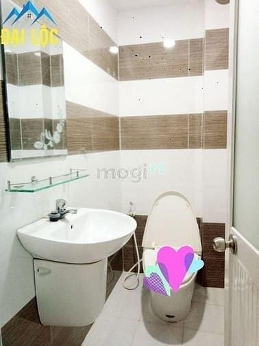 Hình ảnh Cho thuê nhà hxh Tô Hiệu, Tân Phú 4x20 4ph3wc