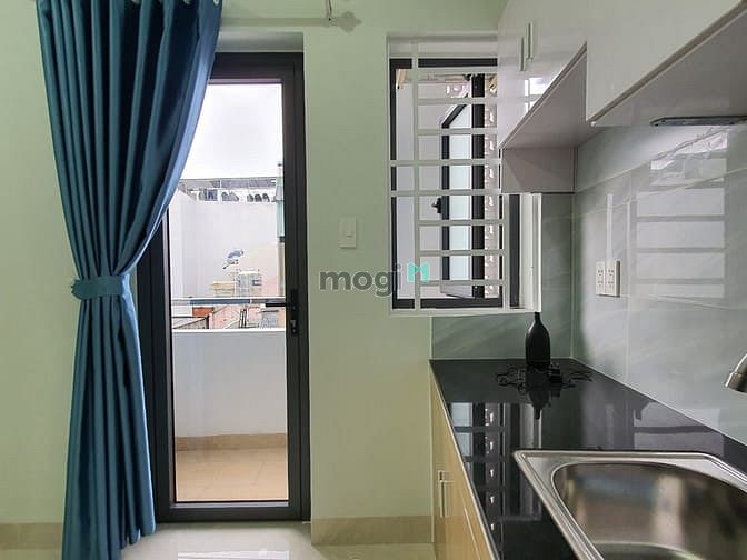 Hình ảnh View Ban Công Cực Đẹp - CĂN HỘ BÌNH GIÃ - Cạnh Kề Etown Tân Bình