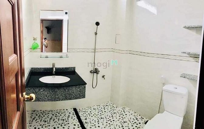 Hình ảnh Cho thuê nhà Gần Công Viên Hoàng Văn Thụ Tân Bình,