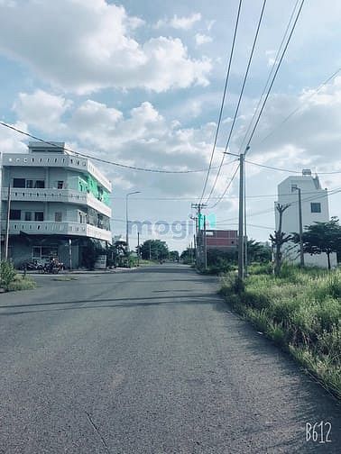 Hình ảnh Mới mở quán CF cá KOI, dịch KD ko thuận lợi bán gấp nền đất 156m2
