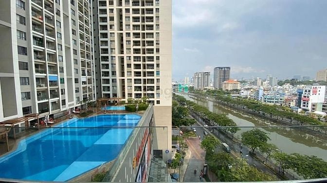 Hình ảnh Bán chung cư The Gold View Q4 2PN, 2WC, 80m2, view hồ bơi, NTDD
