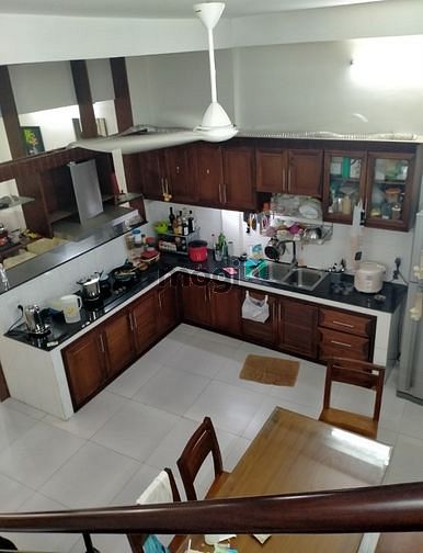Hình ảnh Cho thuê nhà 351B Lê Đại Hành p13 Quận 11