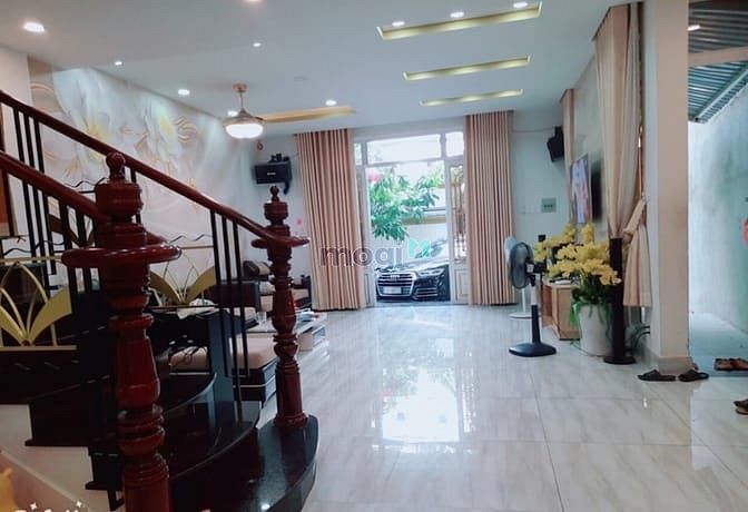 Hình ảnh Cho thuê gấp mặt tiền nội bộ 922/2c  CMT8 PHUÒNG 4 TÂN BÌNH .