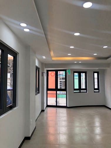 Hình ảnh Cho thuê nhà MT 740A Sư Vạn Hạnh đối diện Vạn Hạnh Mall