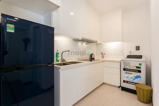 Hình ảnh Cho thuê gấp căn 1PN chung cư Gold View Q4, view hồ bơi có ban công