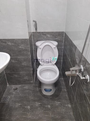 Hình ảnh Cho thuê nhà hẽm xe hơi 35a Lê Bình phường 4 Tân Bình