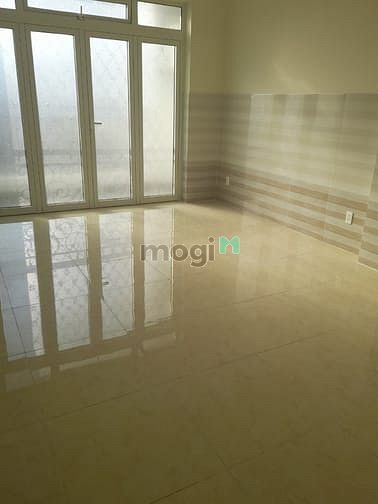 Hình ảnh Cho thuê nhà hẽm xe hơi 35a Lê Bình phường 4 Tân Bình