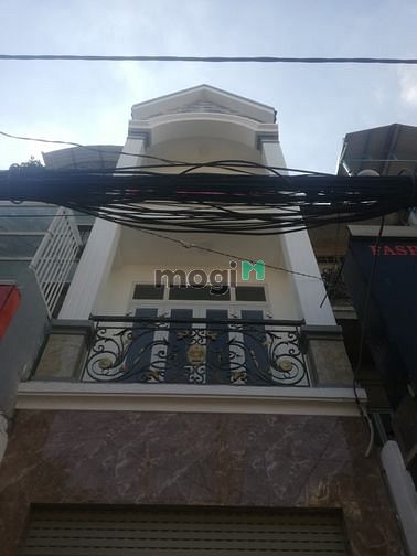 Hình ảnh Cho thuê nguyên căn 43/2 Út Tịch, Phường 4, Tân Bình.