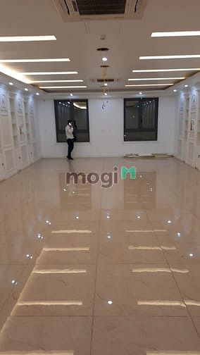Hình ảnh Cho Thuê Nhà Mặt Phố Vũ Tông Phan 100m2 6 tầng Thang Máy