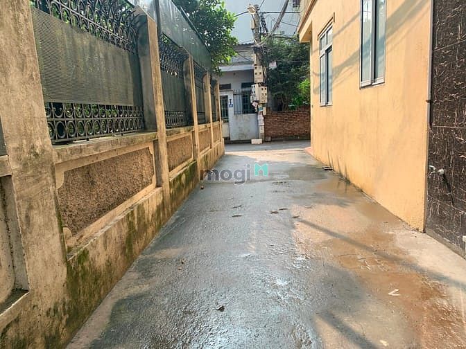 Hình ảnh Bán nhà cấp 4 còn mới 50m2 tổ 9 Thạch Bàn, Long Biên