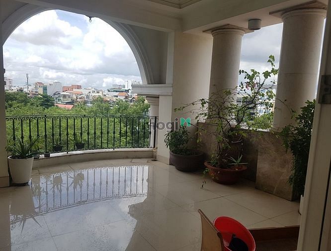 Hình ảnh cho thuê nhà đường D2 8x22m ( BÌnh Thạnh )