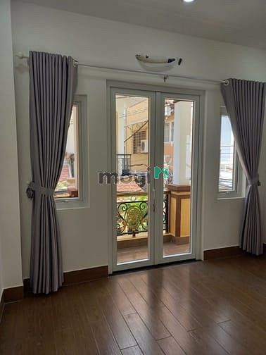 Hình ảnh Cho thuê Nhà 922/2a cmt8 TÂN BÌNH GẦN NGÃ TƯ BẢY HIỀN .