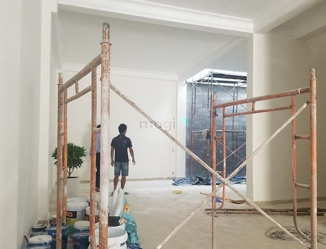 Hình ảnh cho thuê nhà đường Ung VĂn Khiêm 8x15,5m