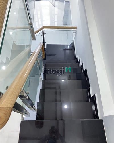 Hình ảnh Cho thuê nguyên căn 165/10 Phan Xích Long, Phú Nhuận