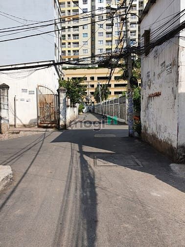 Hình ảnh Tôi cần bán lô đất trống MT đường 61 Thảo Điền, Giá: 8,9 tỷ