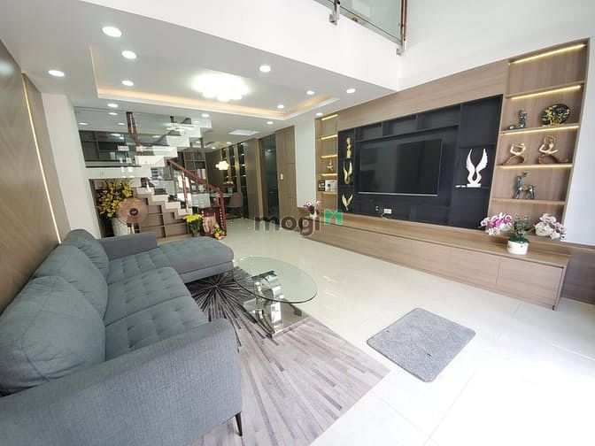 Hình ảnh Cho thuê Nhà 326A Hai Bà Trưng Quận 1