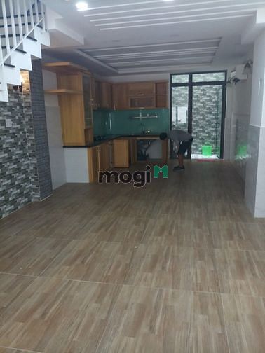 Hình ảnh Cho thuê nhà 285/56B cmt8 quận 10 DTSD: 280m2.
