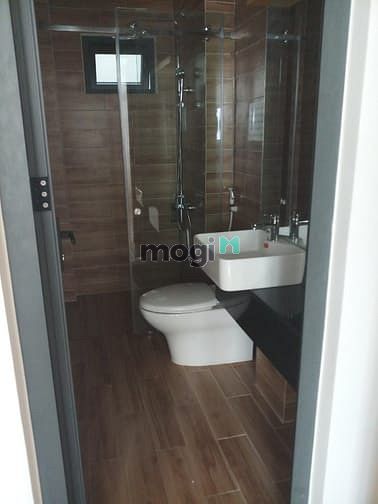 Hình ảnh Cho thuê nhà 285/56B cmt8 quận 10 DTSD: 280m2.