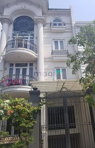 Hình ảnh cho thuê biệt thự đường D1 8x16m