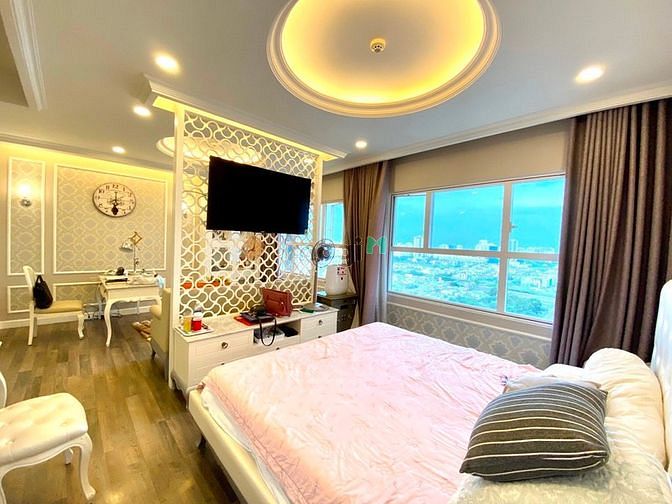 Hình ảnh Cho thuê CH Hưng Phúc view biệt thự 2PN, 2WC nội thất đầy đủ, cao cấp.