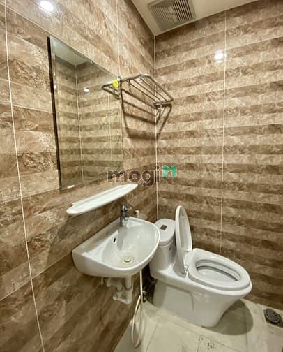 Hình ảnh Cho thuê nhà Mặt Tiền 129B Nguyễn Thái Bình p12 quận Tân Bình