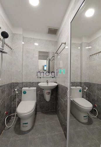 Hình ảnh BÓC TEM Siêu Phẩm Mới Xây - LÊ VĂN SỸ , Ngay ĐH SƯ PHẠM Q3
