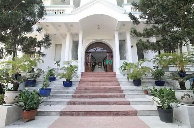 Hình ảnh Cần cho thuê Gấp Biệt Thự Villa Cao Cấp nhất Quận Bình Thạnh Giáp Quận