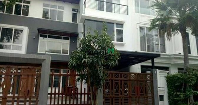 Hình ảnh - Cho thuê biệt thự đơn lập đường lớn, khu Nam Phú Mỹ Hưng.