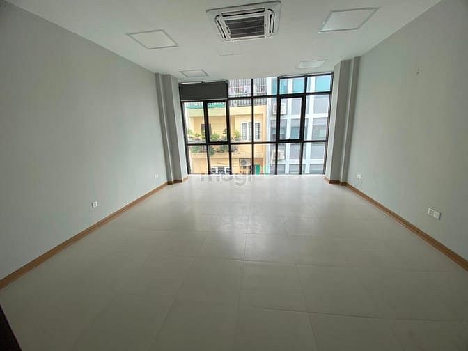 Hình ảnh Cho thuê nhà Trung Kính 65m2 x 6 tầng thang máy