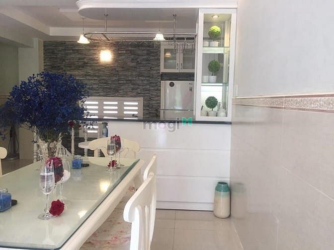 Hình ảnh Cho thuê Villa sân vườn Thảo Điền - Trệt 1 lầu - TK cổ điển