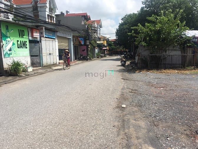 Hình ảnh Cần bán gấp nhà mặt phố Tư Đình khu quân đội. DT: 99,4m, MT 4,5m