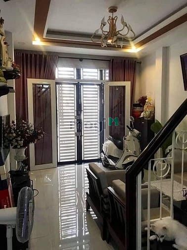 Hình ảnh NHÀ BÁN  HXH Cách Mạng Tháng  8, TÂN BÌNH  5 tầng, chỉ 4.95 tỷ,