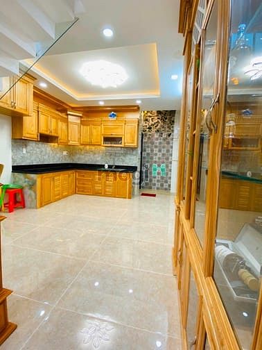 Hình ảnh Bán MẶT TIỀN khách sạn Cộng Hòa phường12 Hầm + 6 lầu 12 phòng 72m2