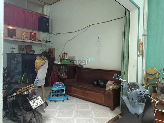 Hình ảnh Lạc Long Quân, Tân Bình 110m2 ( 5.6 * 19 ), Hẻm 3.5m Chỉ 8 tỷ
