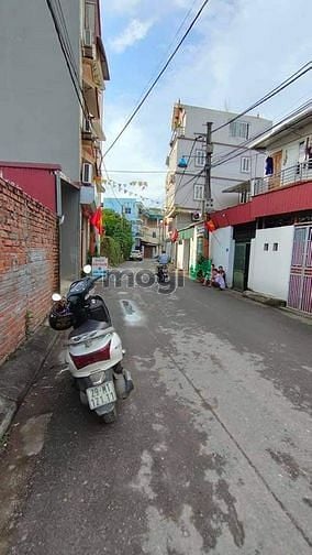 Hình ảnh Bán đất mặt phố 68 Nguyễn Văn Linh, dt 35m, đường oto, KD,giá 2,2 tỷ