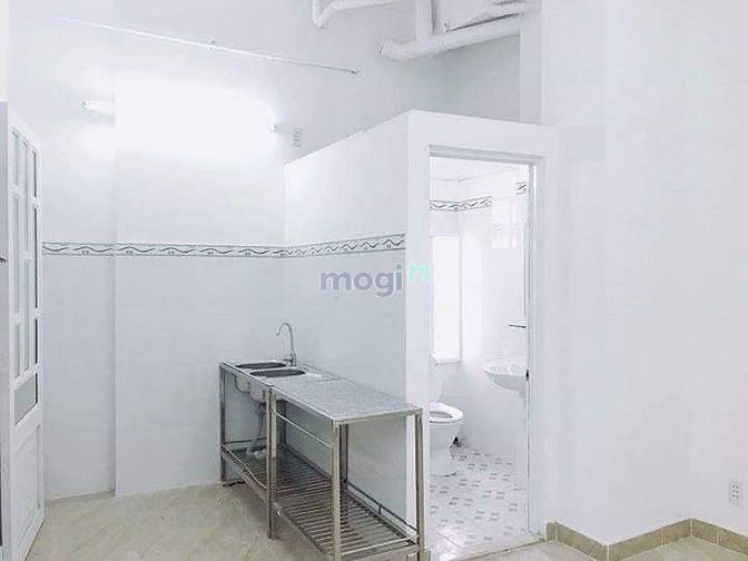 Hình ảnh Phòng 20m2 mới đẹp, thoáng, ngay CV Phần mềm Quang Trung Q12 chỉ 2tr