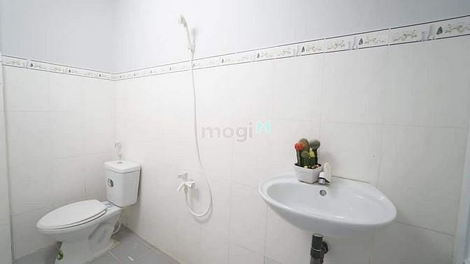 Hình ảnh Phòng 20m2 mới đẹp, thoáng, ngay CV Phần mềm Quang Trung Q12 chỉ 2tr