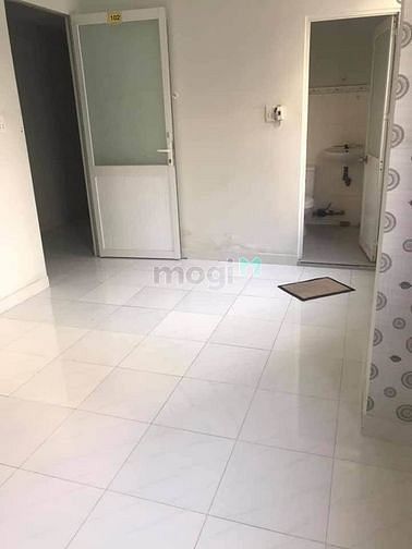 Hình ảnh Phòng 20m2 mới đẹp, thoáng, ngay CV Phần mềm Quang Trung Q12 chỉ 2tr