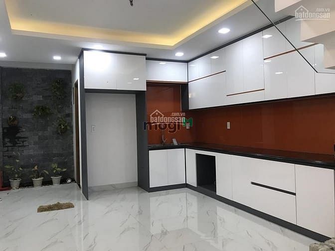 Hình ảnh Cho thuê nhà Bàu Cát 3, p14, tân bình, 4x22m, 1 trệt 3 lầu.