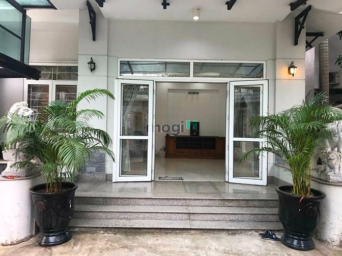 Hình ảnh cho thuê nhà đường Âu Cơ quận Tân Bình 10x20m