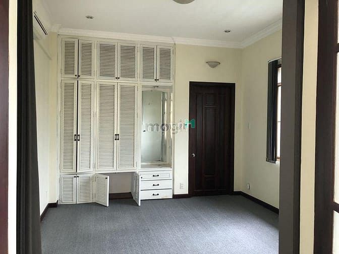 Hình ảnh Cho thuê nhà kiểu biệt thự đường Phạm Ngọc Thạch, P.6, Quận 3