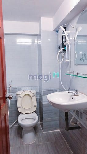 Hình ảnh Chung cư mini Quận 8_Có bancon đẹp, full nội thất_Gần Q1 và Q5