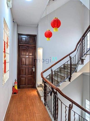 Hình ảnh Ngay đường Cửu Long, Nội Thất Cao Cấp, Thiết Kế Hiện Đại
