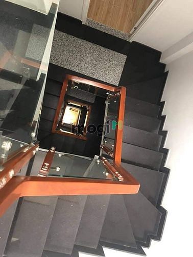 Hình ảnh Cho thuê nhà 56b Phan Đăng Lưu phường 5 Quận Phú Nhuận