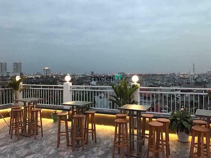 Hình ảnh Cho thuê Biệt Thự sân vườn phố Văn Cao full nội thất tiện nghi