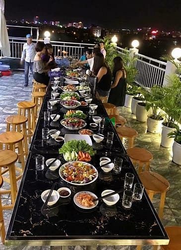 Hình ảnh Cho thuê Biệt Thự sân vườn phố Văn Cao full nội thất tiện nghi