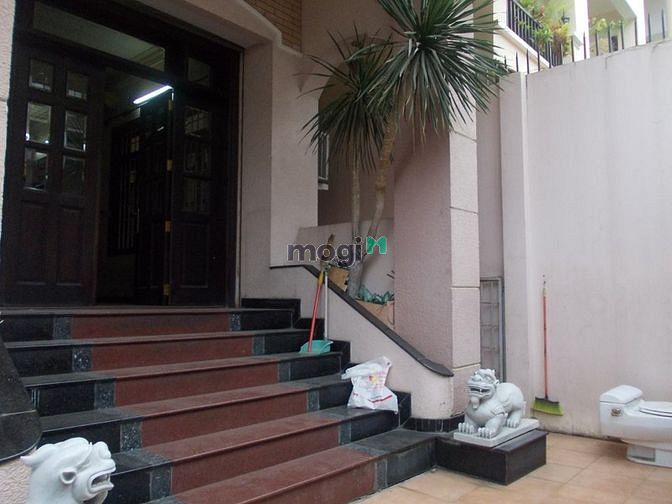 Hình ảnh Cho thuê nhà đường Đồng Đen quận Tân Bình 8x23m