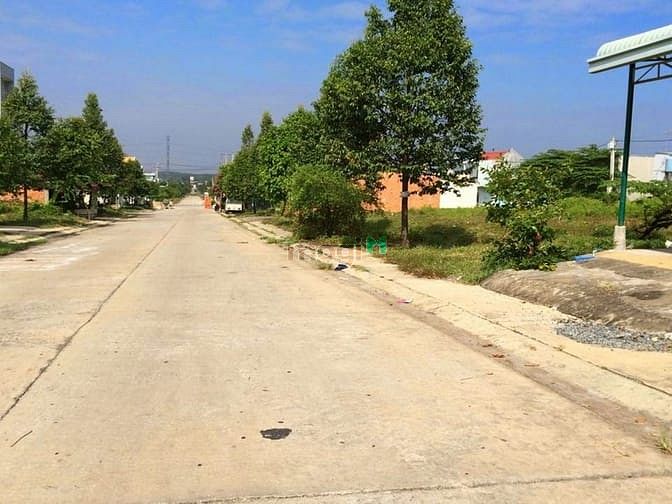 Hình ảnh Bán 487m2 đất MT đường 16m, ngay TT tx Bến Cát Bình Dương, SHR, TC 100