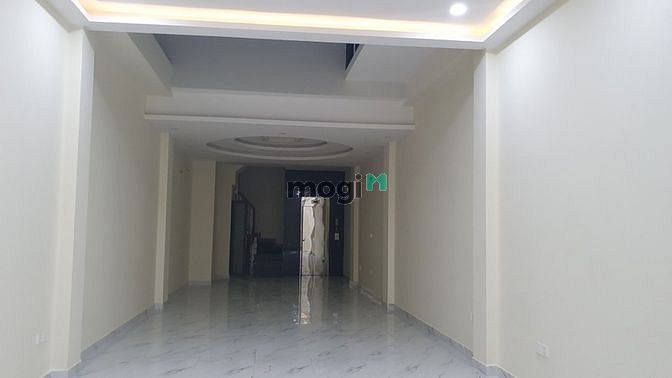 Hình ảnh Cho thuê nhà Cộng Hòa, p13, Tân Bình, 4x20m, 1 trệt 3 lầu.