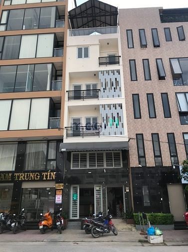 Hình ảnh Cho thuê nhà hxh Phan Văn Trị, Bình Thạnh, 4.3x11m, 1 trệt lửng 3 lầu.